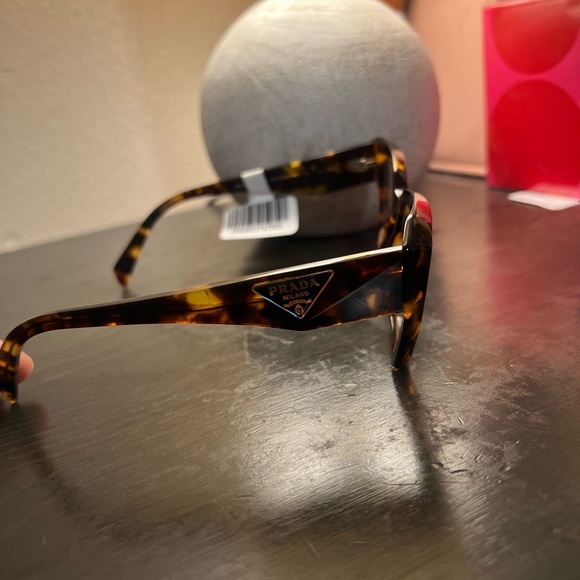 prada eyeglasses 🔥 - Picture 7 of 9